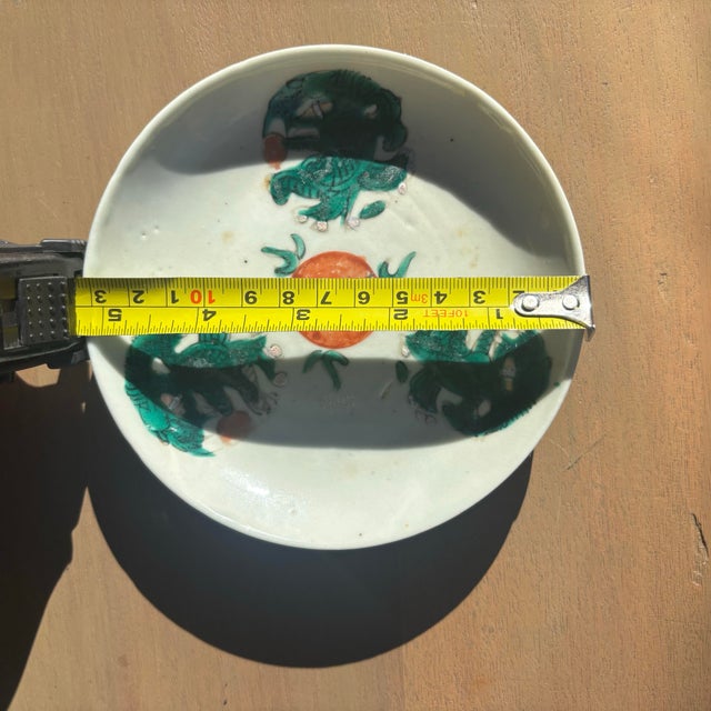 Chinese Antique Chinese Late 19th Century Famille Rose Hand-Painted Porcelain ‘Appreciation’ Plate For Sale - Image 3 of 5