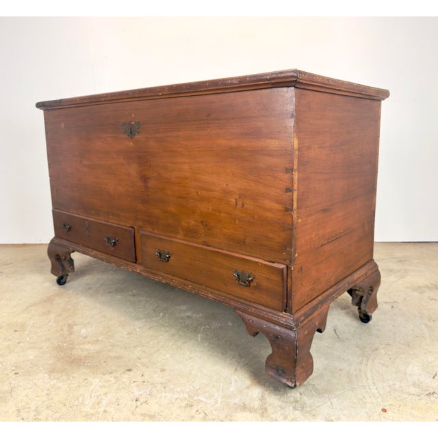 American 19th Century American Queen Anne Style Pine Blanket Chest Pennsylvania For Sale - Image 3 of 12