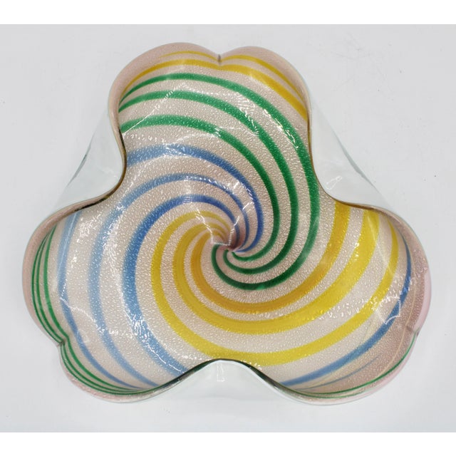 A stunning Italian Murano glass decorative bowl. This is a statement piece that could be used for display or practicality....