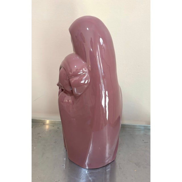 Postmodern Haeger Pink Ceramic Postmodern Hugging Couple Ceramic Sculpture For Sale - Image 3 of 5
