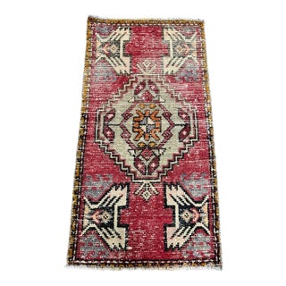 Turkish Yastik Rug 1'7" x 3' For Sale