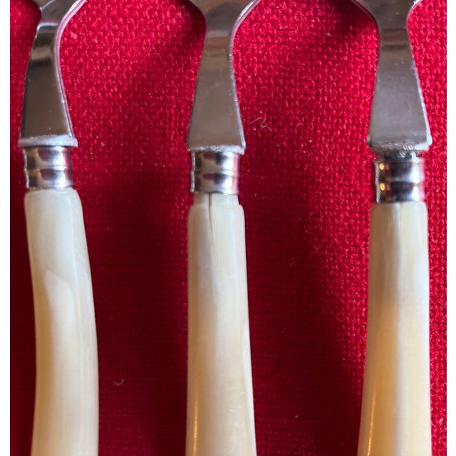 French Stainless Steel Place Settings With Pearlized Handles Including Soup Spoons, Tea Spoons, Forks and Knives, a Service for Eight - 32 Pieces For Sale - Image 12 of 12