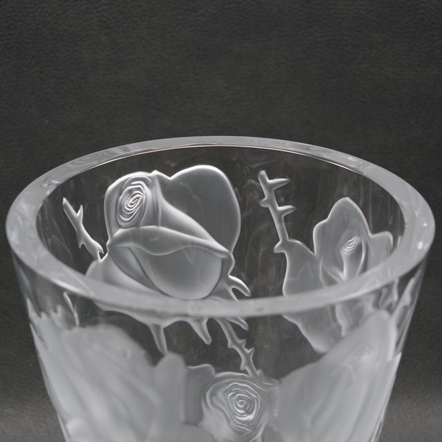 Vintage 1950s Lalique Ispahan Clear & Frosted Crystal Vase With Roses in Relief For Sale In Tampa - Image 6 of 8