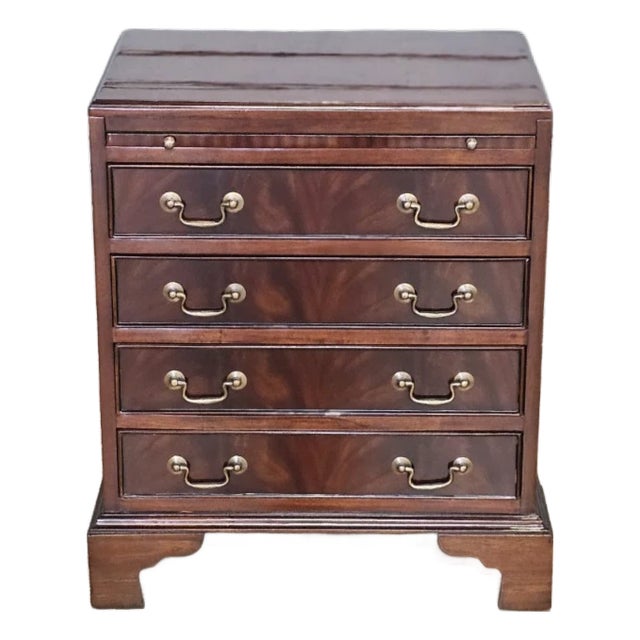 Niagara Furniture General George Washington Flame Mahogany Campaign Chest Bachelor Chest For Sale