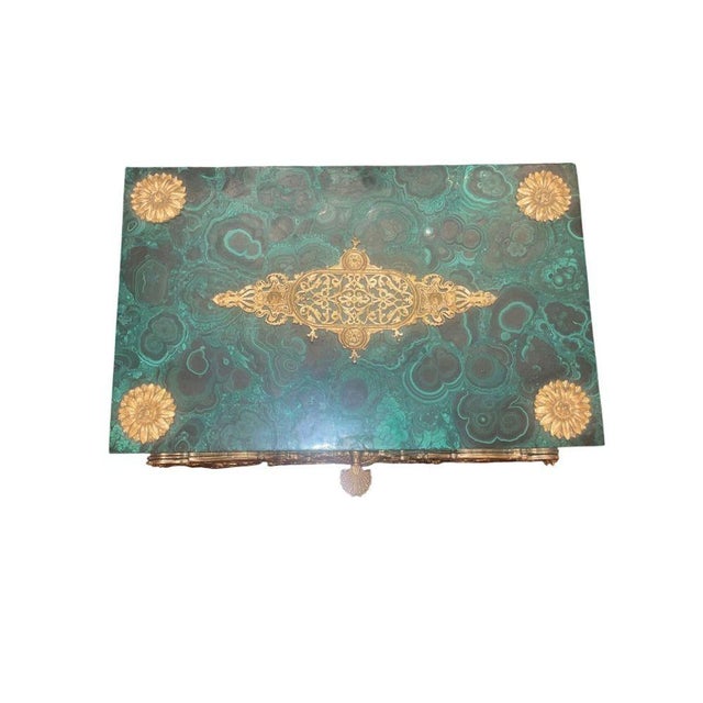 Early 20th Century Malachite and Gilt Bronze Decorative Box, Early 20th Century For Sale - Image 5 of 8
