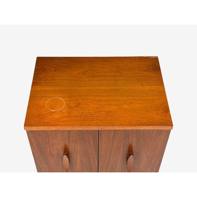 Young Manufacturing, Modern Nightstands, Walnut, Usa, 1960s For Sale - Image 11 of 17