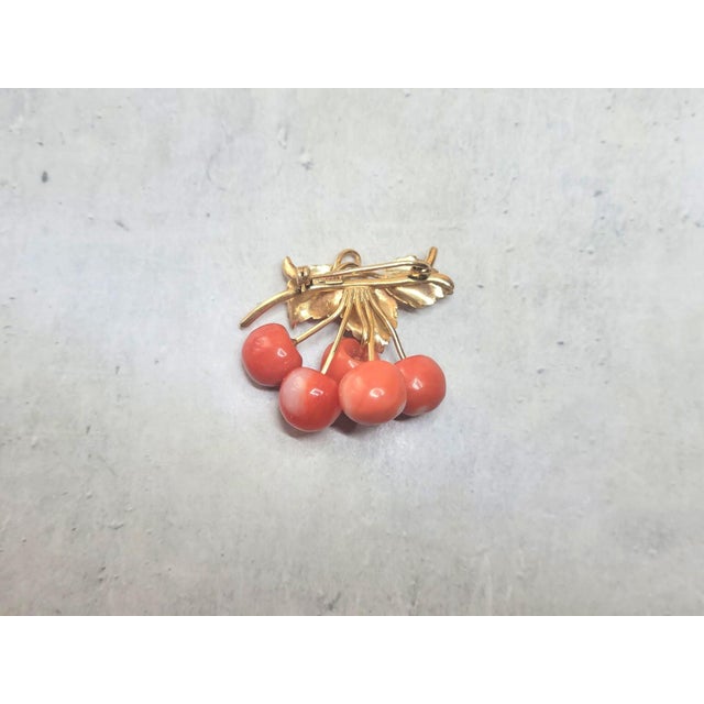 Vintage 14k Gold Momo Coral Cherry Branch Brooch, Japan, 1980s For Sale - Image 4 of 8