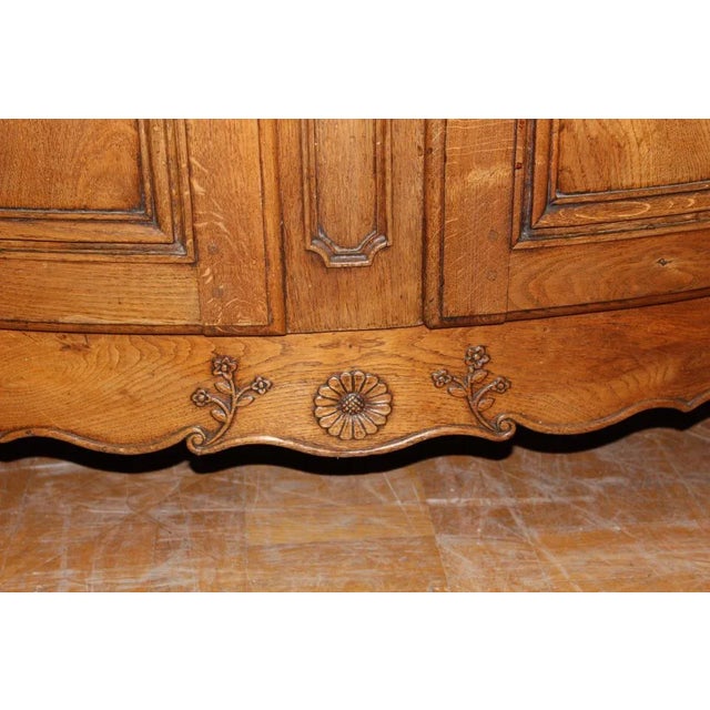 Buffet Two Louis XV Light Oak Body, Facade Galbée, It opens by four doors and two drawers, the depth of the upper body is...
