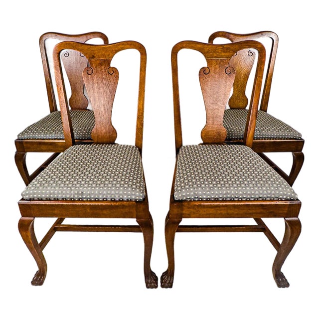 Late 20th Century Queen Anne Style Dining Chairs, Set of Four For Sale