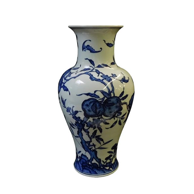 Chinoiserie Chinese Blue White Porcelain Peach Graphic Vase For Sale - Image 3 of 7