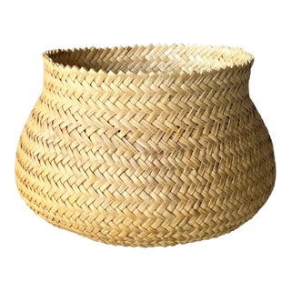 Late 20th-Century Nicely-Sized Tarahumara Handwoven Sotol Leaf Cachepot, Mexico For Sale
