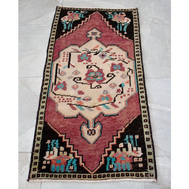 1970s Small Rug, Entryway Rug, Bath Mat, Kitchen Decor, Turkish Rug, Door Mat 1'8" X 3'6" For Sale - Image 11 of 12