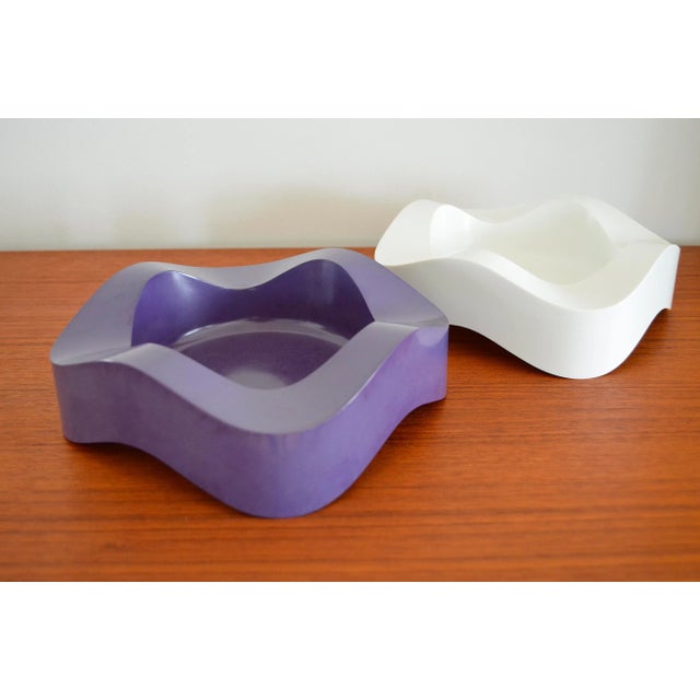1960s Verso Plastic Bowls by Walter Zeischegg for Helit, 1960s, Set of 2 For Sale - Image 5 of 10