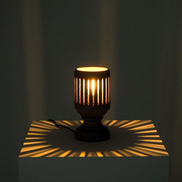 Vintage Wooden Lattice Accent Lamp, 1960s For Sale - Image 14 of 16
