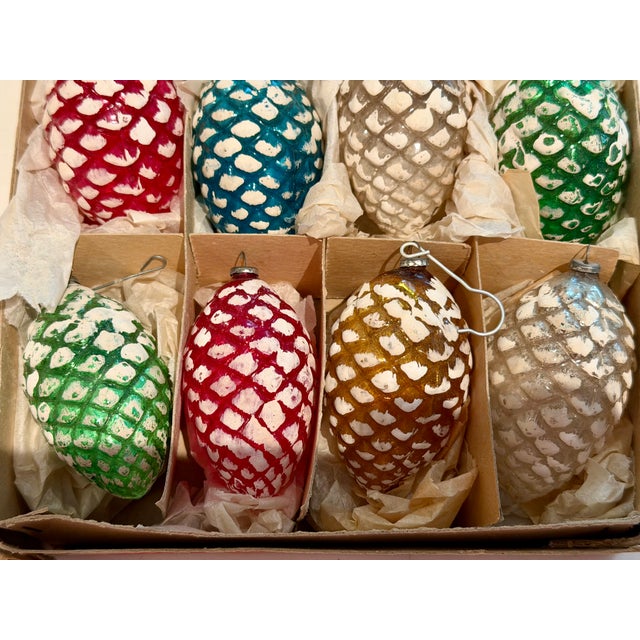 Vintage Snowy Pine Cone Ornaments, Set of 12 in Box For Sale - Image 4 of 7