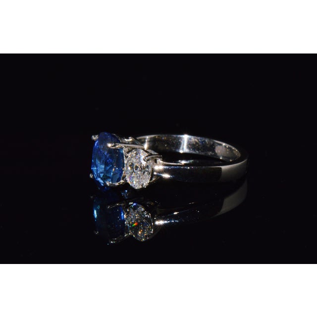 Metal Gia Certified Natural 3.61cts VVS E Diamond Royal Blue Sapphire 950 Platinum 3 Stone Ring, Size 6.5 For Sale - Image 7 of 15