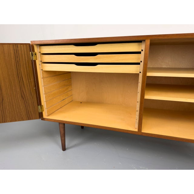 Wood Danish Sideboard in Teak by Carlo Jensen for Hundevad & Co., 1960s For Sale - Image 7 of 18