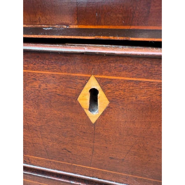 Antique 19th Century Federal Style Chest of Drawers For Sale In Washington DC - Image 6 of 18