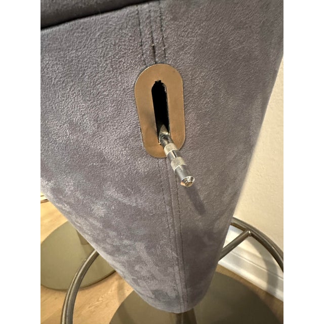 Mid 20th Century Set of Four Mid Century Modern Chrome & Slate Suede Swivel & Hydraulic MCM Unique Bar Stools For Sale - Image 5 of 11