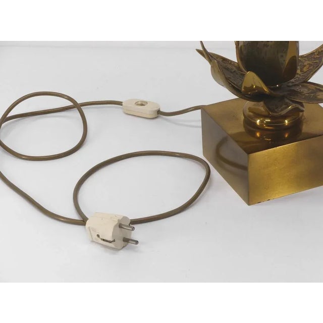 Metal Exotic Flower Table Lamp in Brass For Sale - Image 7 of 8