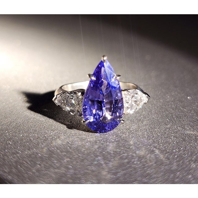 Early 21st Century 5.09 Ct Gia Certified Nh Color Change Sapphire & Diamond Ring Size 6.5 For Sale - Image 5 of 14