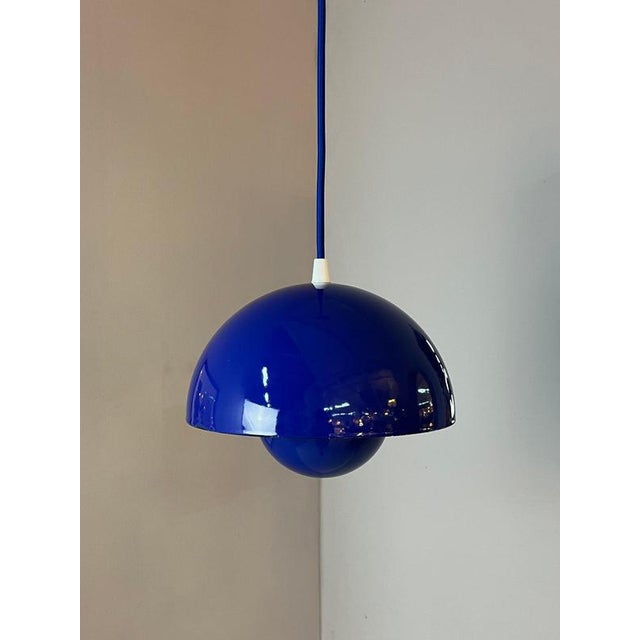 Flowerpot Pendant Lamp with Blue Enamel by Verner Panton for Louis Poulsen For Sale - Image 3 of 11