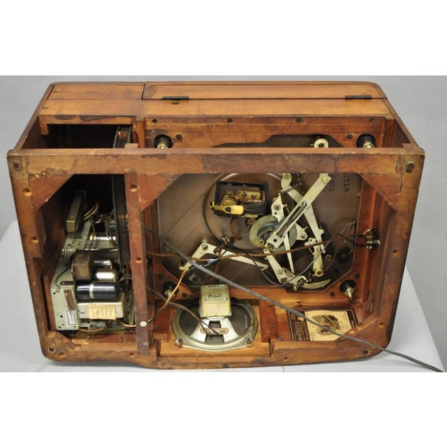 Antique Philco Tube Radio Table Record Player Mahogany Case Model 46-1203 For Sale - Image 17 of 18