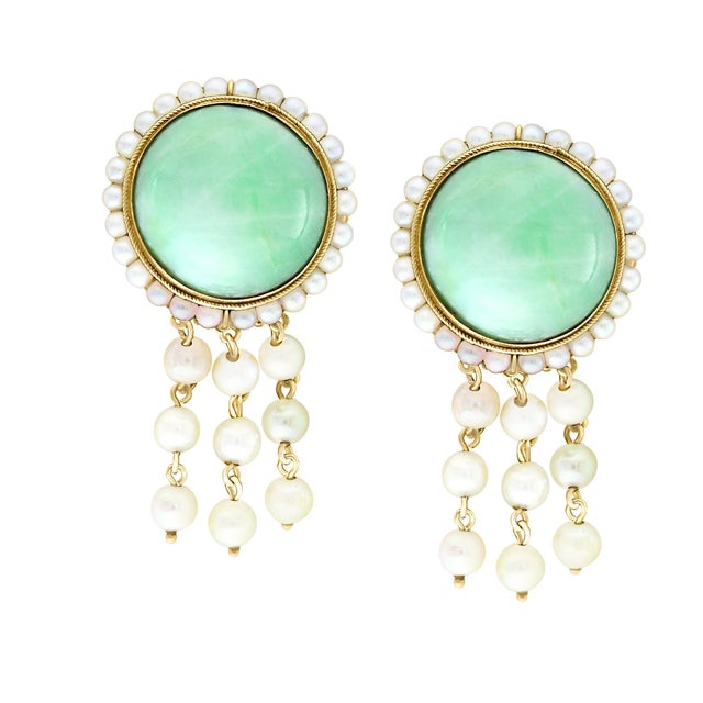 This Vintage Natural Jade Earring & Ring Set + Natural Pearls, 14 K Yellow Gold 48Gm is a stunning piece of jewelry that...
