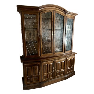 Ethan Allen China Cabinet Vintage Georgian For Sale