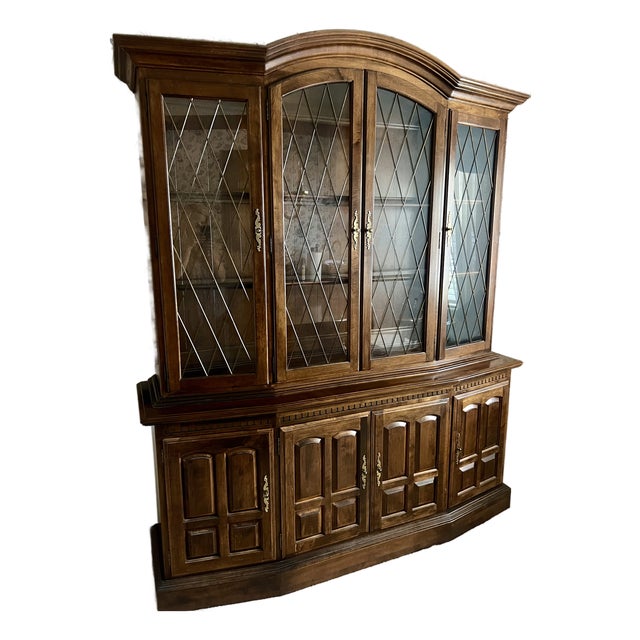 Ethan Allen China Cabinet Vintage Georgian For Sale