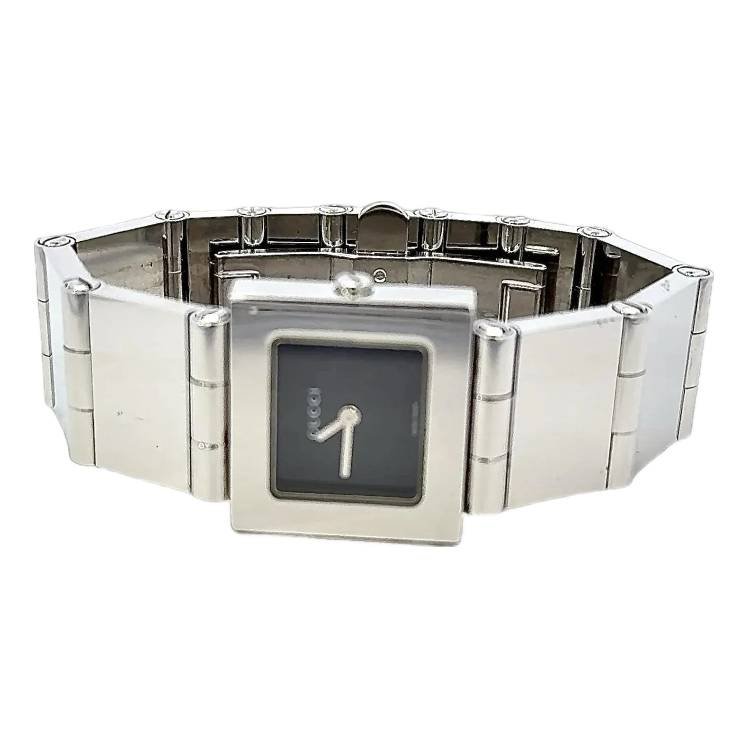 Gucci Stainless Steel Water Resistant Swiss Made Wristwatch 6\