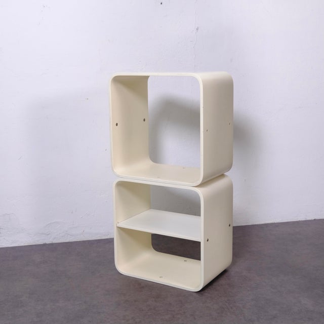 White Modular Bookcases in Lacquered Wood attributed to Carlo De Carli for Fiarm, 1970s, Set of 2 For Sale - Image 8 of 17