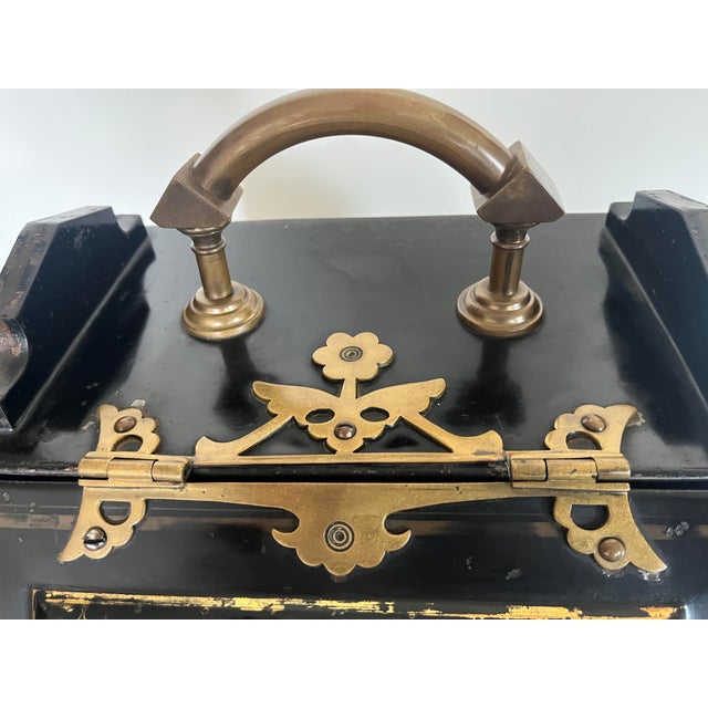 Highest Quality Victorian Aesthetic Japanned Metal Complete Coal Scuttle Box, Purdonium Original Shovel Marked H.Loveridge & Co. The Edinburgh C1880 For Sale - Image 6 of 14