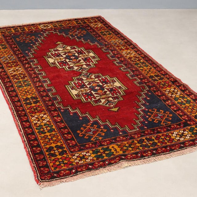 Wool Izmir Rug, Türkiye For Sale - Image 8 of 8