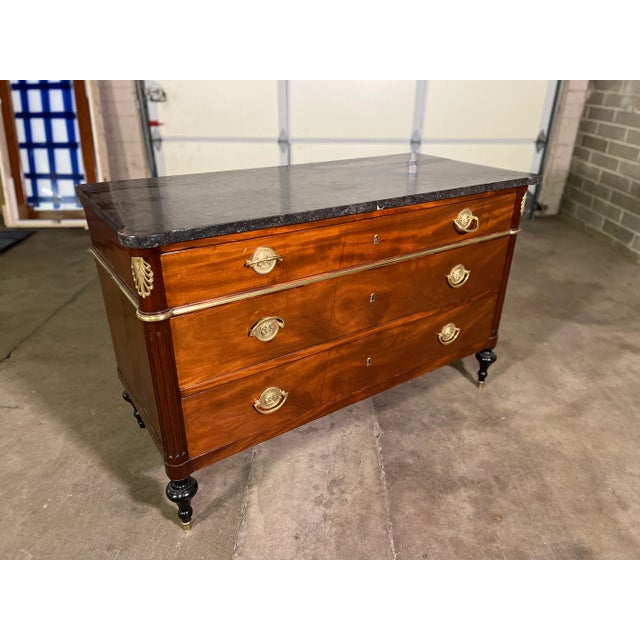 French Late 18th Century French Directoire Mahogany Commode For Sale - Image 3 of 4