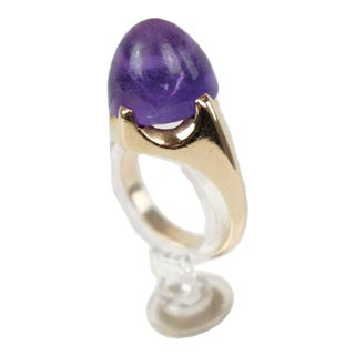 14 Carat Gold Ring with Amethyst For Sale