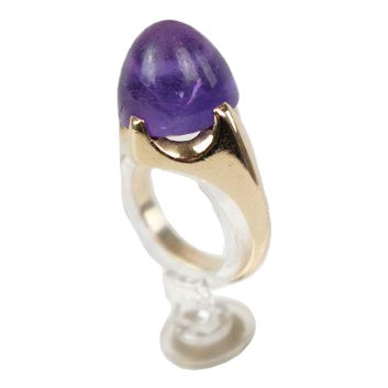 14 Carat Gold Ring with Amethyst For Sale
