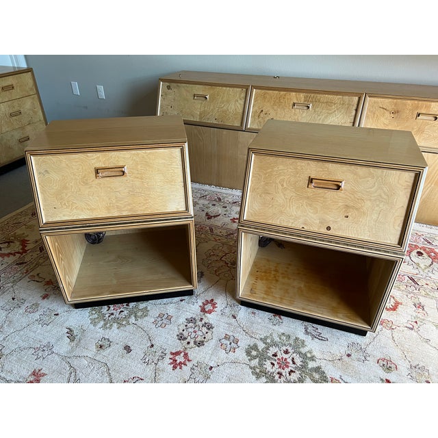 Mid-Century Modern Pair of Vintage Henredon Scene Two Burlwood Nightstands For Sale - Image 3 of 10