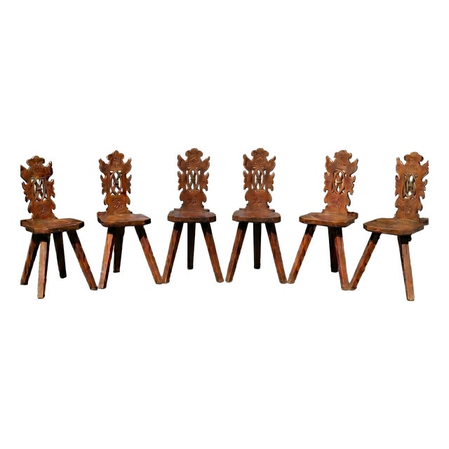 Neo-Renaissance Style Chairs in Carved Walnut, 1900s, Set of 6 For Sale