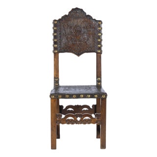 17th Century Chair in Walnut For Sale