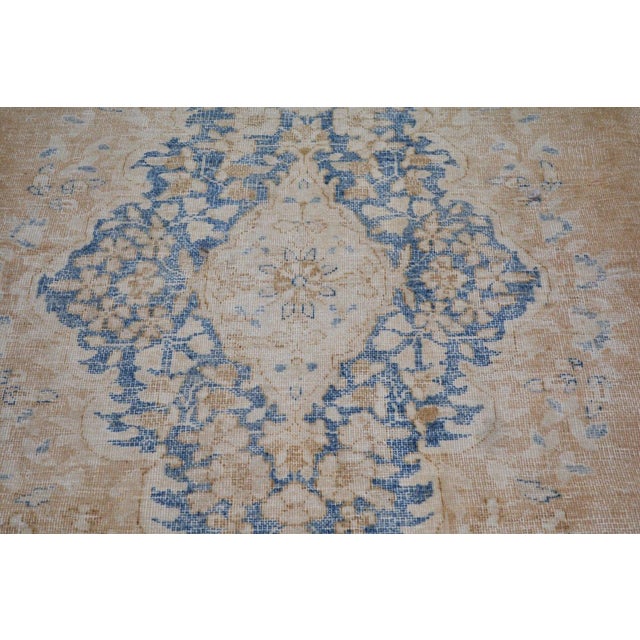 Vintage Turkish Anatolian Knotted Wool Rug, 9'6''x14' For Sale In New York - Image 6 of 6
