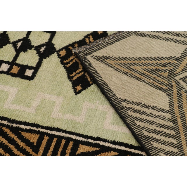 Black Contemporary Art Deco Style Wool Rug in Beige & Black, by Rug & Kilim, India For Sale - Image 8 of 10