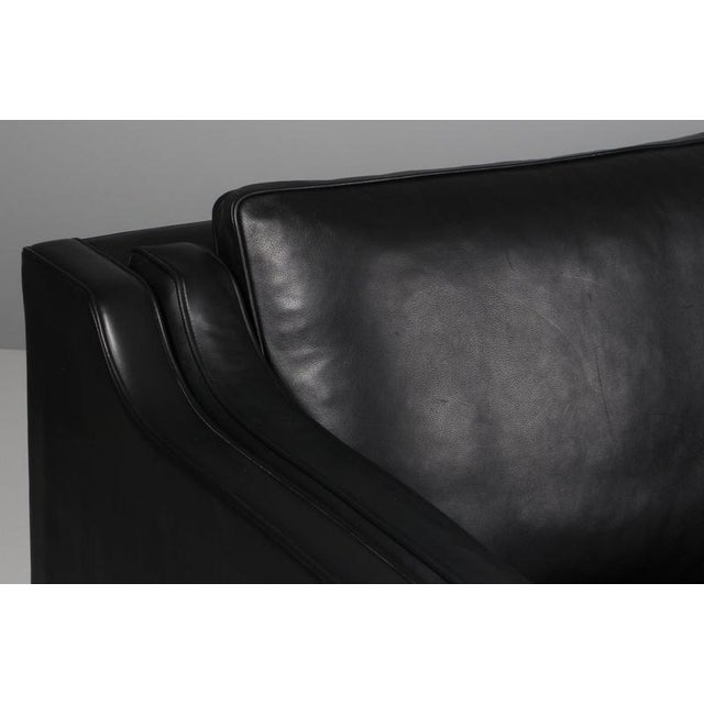 Model 2213 3-Seater Sofa in Black Leather by Børge Mogensen for Fredericia, 2011 For Sale - Image 3 of 8