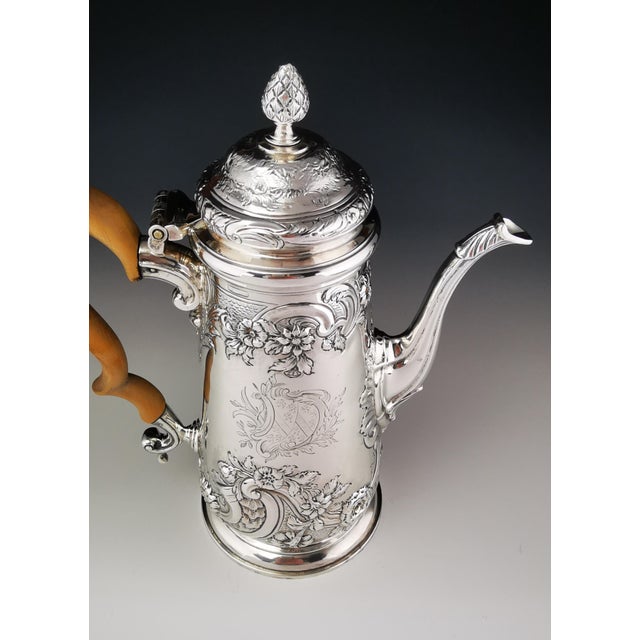 George III Sterling Silver Coffee Pot, London, 1776 For Sale - Image 3 of 15