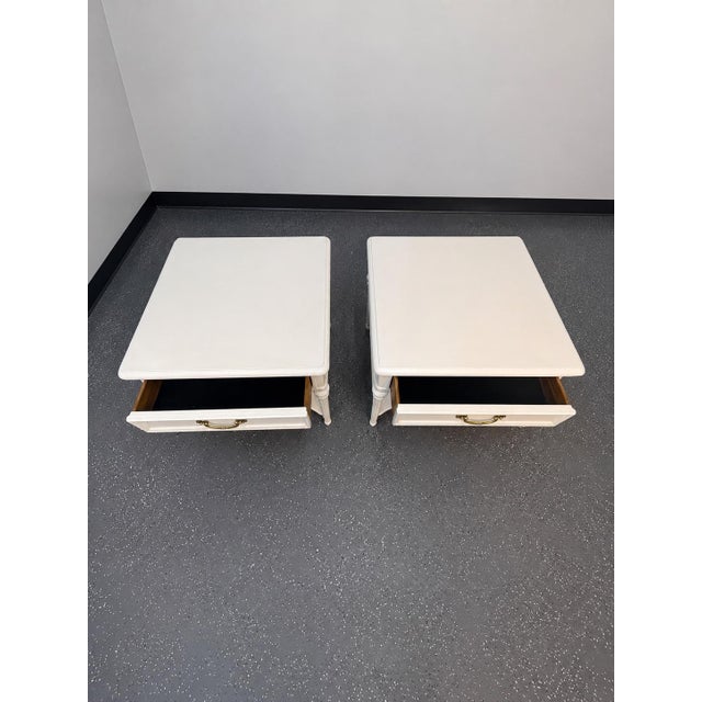 Off-white 1970's Neoclassical Henredon Painted Nightstands- A Pair For Sale - Image 8 of 11