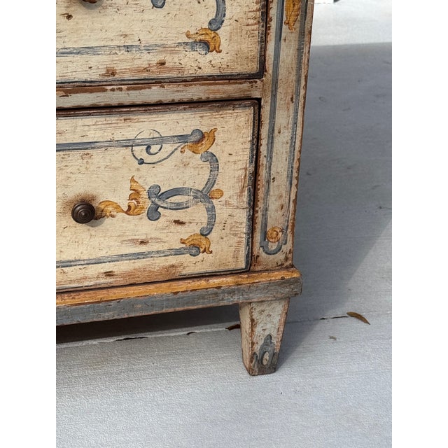 19th Century Venetian Style Chest of Drawers For Sale - Image 4 of 13