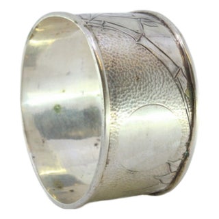 Hammered Silver Napkin Ring with Engraved Floral Motifs For Sale