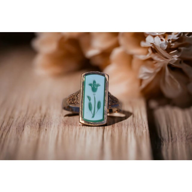 Contemporary The Lynnfield: Antique Floral Carved Cameo Ring in Yellow Gold For Sale - Image 3 of 11