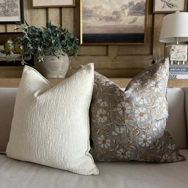 Mid-Century Modern French Linen Accent Pillow in Cream Includes Down Feather Insert For Sale - Image 3 of 7