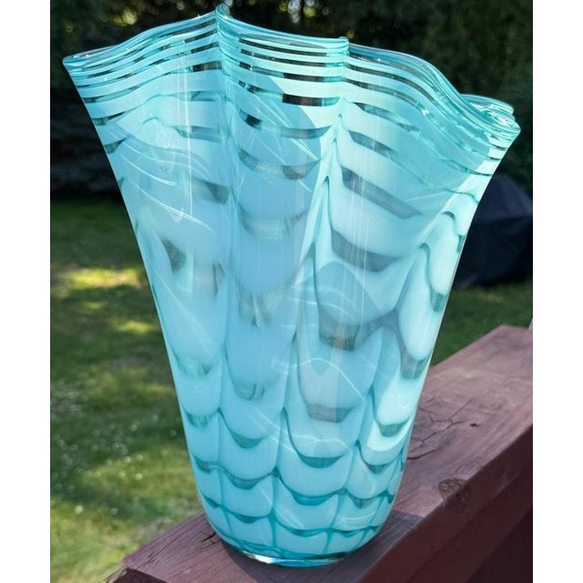 Royal Gallery Turquoise Hand Blown Opalescent Art Glass Handkerchief Vase Poland For Sale In Philadelphia - Image 6 of 10